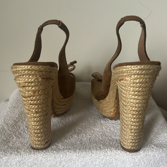 Pura Lopez brown suede platform heel and insane traction bottom! - Picture 5 of 5